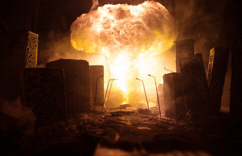 Nuclear,War,Apocalypse,Concept.,Explosion,Of,Nuclear,Bomb,In,City.