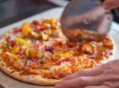 Featured image related to Decades-old frozen pizza brand ends production, leaving fans nostalgic