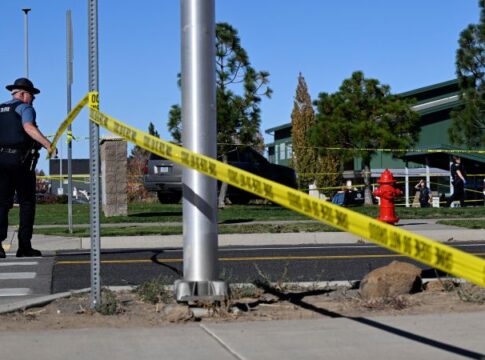 Featured image related to Teen shooter kills 3 children, teacher in Oregon elementary school before being shot by bystan